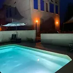Летний дом Masia Katmandu