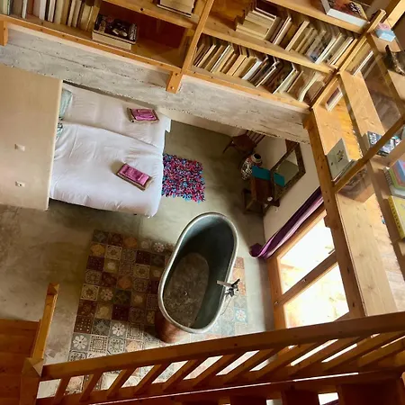 Country house Masia Katmandu Cretas