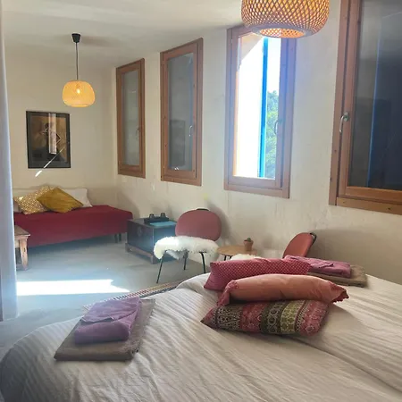 Masia Katmandu * Cretas