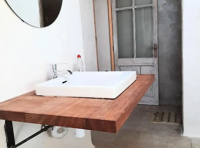 Country house Masia Katmandu Cretas