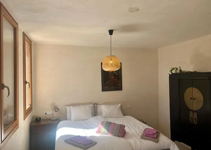 Country house Masia Katmandu *