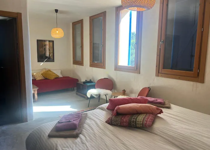 Masia Katmandu * Cretas